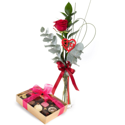 A Little Treasure & Chocolates - Leave a lasting impression with this single red rose, presented in a glass vase. Handmade & hand-delivered with chocolates to the one you treasure.  A Little Treasure & Chocolates - Leave a lasting impression with this single red rose, presented in a glass vase. Handmade & hand-delivered with chocolates to the one you treasure.